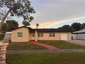 14932 SW 65th Terrace in Miami, FL - Building Photo - Building Photo