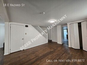 18 E Hazard St in Summit Hill, PA - Building Photo - Building Photo