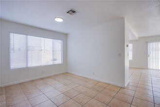 6726 Paljay Ct in Las Vegas, NV - Building Photo - Building Photo