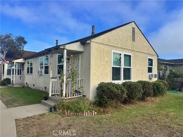 property at 2118 Cabrillo Ave