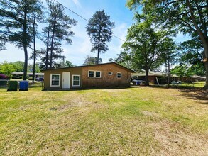 7526 Bridgeman Dr in Fayetteville, NC - Building Photo - Building Photo