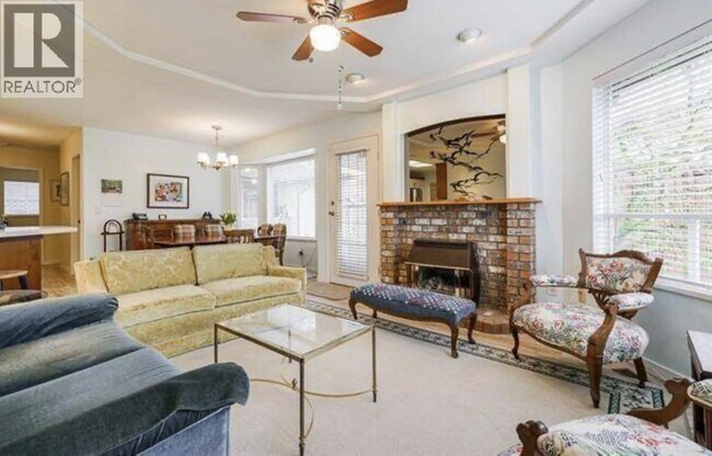 20560-2124A 124a Ave in Maple Ridge, BC - Building Photo - Building Photo