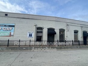 12 Market St in Barnesville, GA - Building Photo - Building Photo