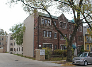 1512 N Warren Ave in Milwaukee, WI - Building Photo - Building Photo