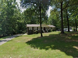 2117 Spring Dr NW in Cullman, AL - Building Photo