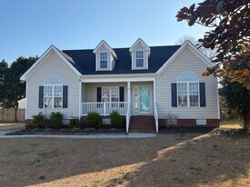 626 Edenbrook Dr in Winterville, NC - Building Photo