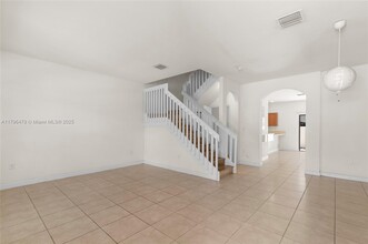 9314 W 33rd Ln in Hialeah, FL - Building Photo - Building Photo