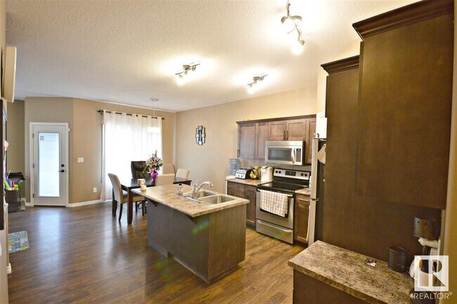 3730 Beau Vista Blvd in Bonnyville, AB - Building Photo - Building Photo