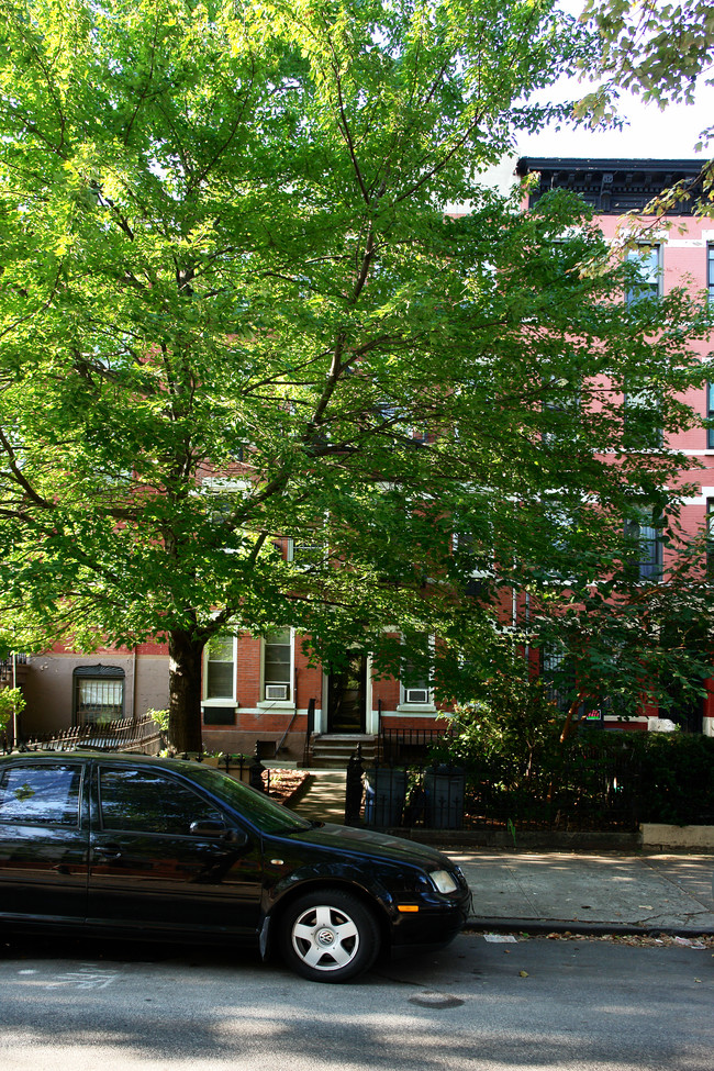 CARROL GARDEN in Brooklyn, NY - Building Photo - Building Photo