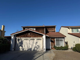 3929 Taubeh Ct in San Jose, CA - Building Photo