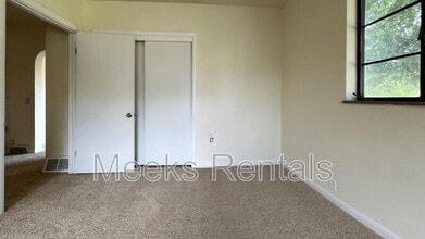 16 Hurricane Creek Rd in Hurricane, WV - Building Photo - Building Photo