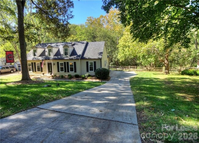 3806 Bridgewood Ln in Charlotte, NC - Building Photo - Building Photo