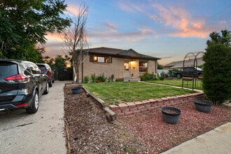 10853 Pearl Ct in Northglenn, CO - Foto de edificio - Building Photo