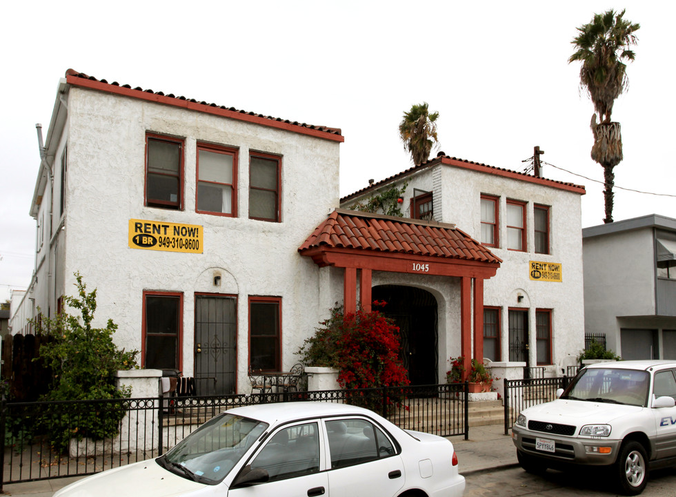 1045 E 4th St in Long Beach, CA - Building Photo