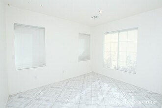 5830 Willow Trace Ave in Las Vegas, NV - Building Photo - Building Photo