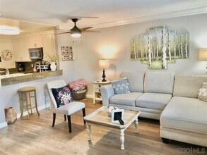 7545 Charmant Dr in San Diego, CA - Building Photo - Building Photo