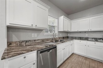506 Robinson St in Greenville, TX - Building Photo - Building Photo