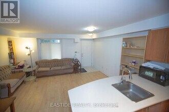 415-415 Jarvis St in Toronto, ON - Building Photo - Building Photo