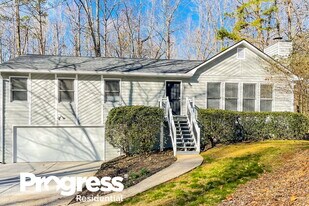 700 Gregory Manor Dr SW in Smyrna, GA - Building Photo