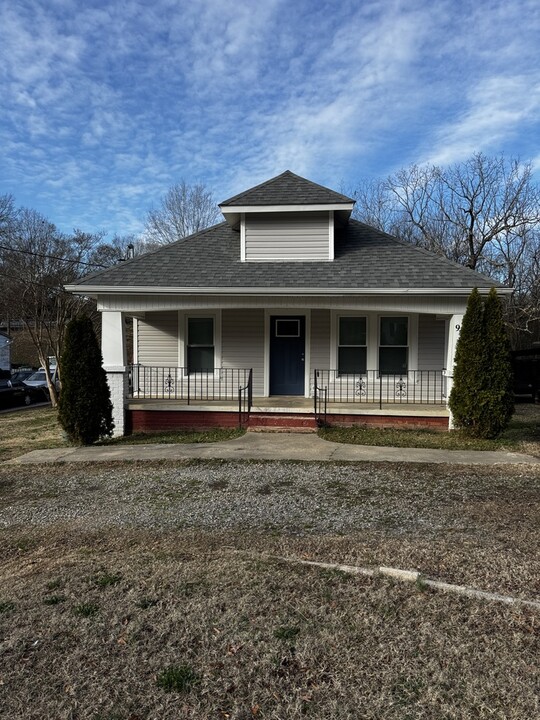 934 Old Charlotte Rd SW in Concord, NC - Building Photo