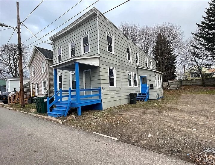 29-31 NW 9th St in Oswego, NY - Building Photo