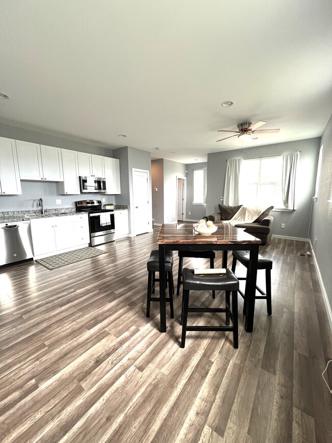 property at 280 S 4th Ct