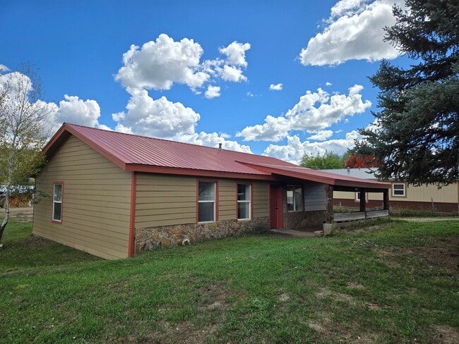 property at 266 S 8th St