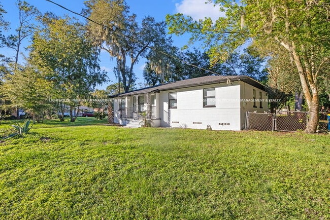 1203 Carthage Dr in Jacksonville, FL - Building Photo - Building Photo