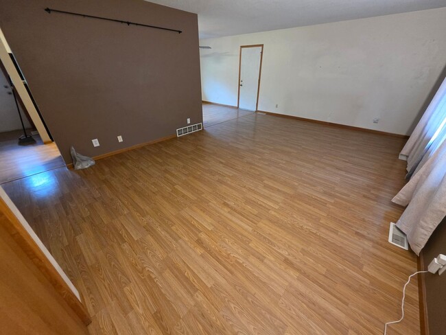 3114 Kilbourne Ave in Eau Claire, WI - Building Photo - Building Photo