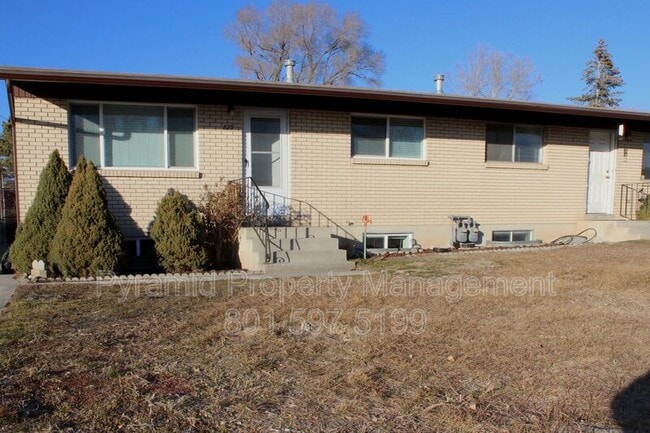 property at 825 E 760 N