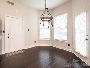 6820 Charter Hills Rd in Charlotte, NC - Building Photo - Building Photo