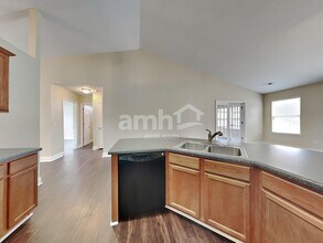 230 Barberry Ln in Greer, SC - Building Photo - Building Photo