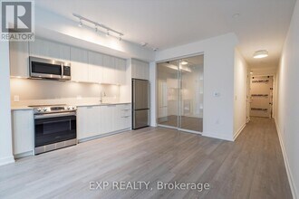 357 King St W in Toronto, ON - Building Photo - Building Photo