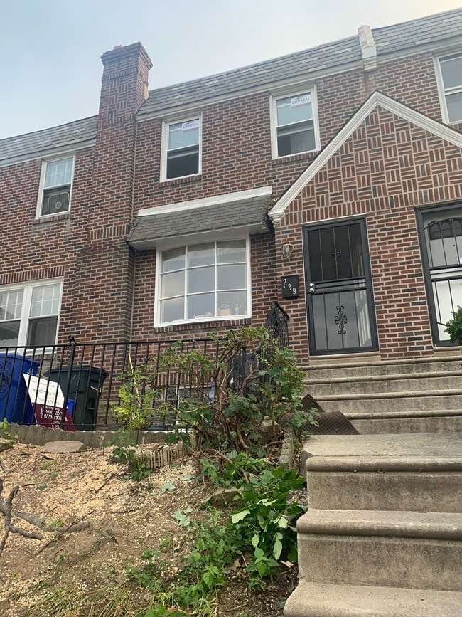 229 Higbee St in Philadelphia, PA - Building Photo - Building Photo