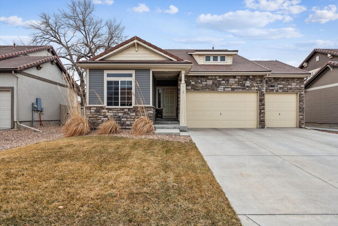 4660 Wildwood Way in Johnstown, CO - Building Photo