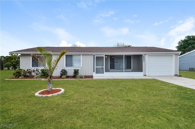 property at 6947 Roslyn Ct