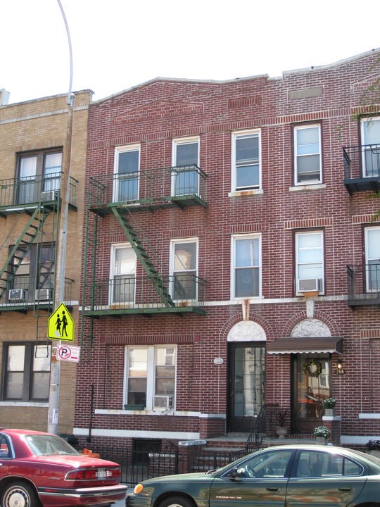 270 86th St in Brooklyn, NY - Foto de edificio