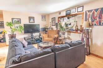 99 1/2 Walworth St in Saratoga Springs, NY - Building Photo - Building Photo