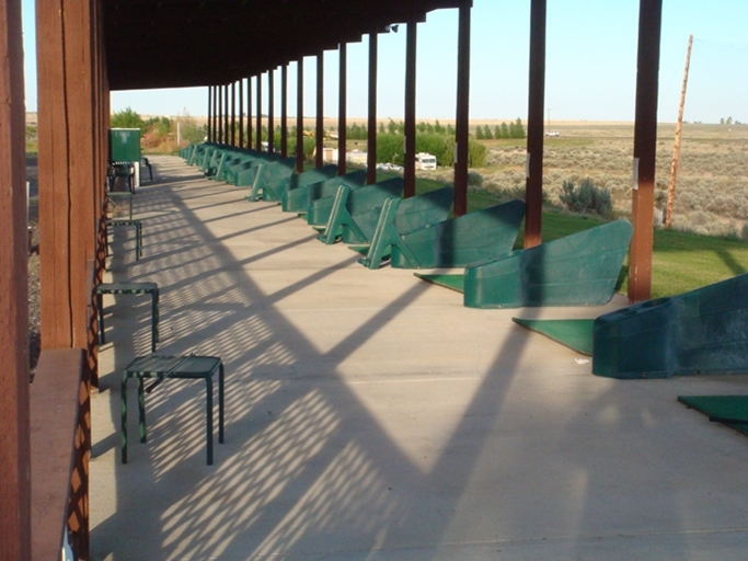 Sunny Springs Resort & Campground in Ephrata, WA - Building Photo