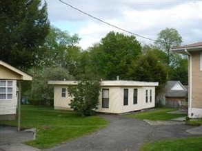 1398 Ulster Heights Rd in Ellenville, NY - Foto de edificio - Building Photo