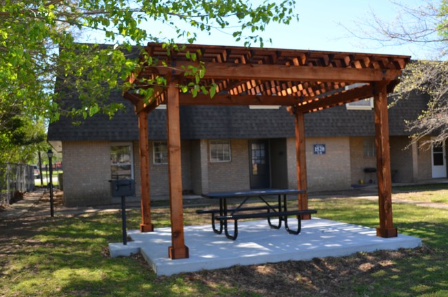 The Meadows at Centennial Park in Pryor, OK - Building Photo - Building Photo