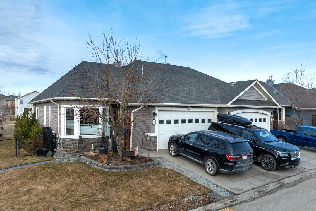 Georgian Villas in Chestermere, AB - Building Photo