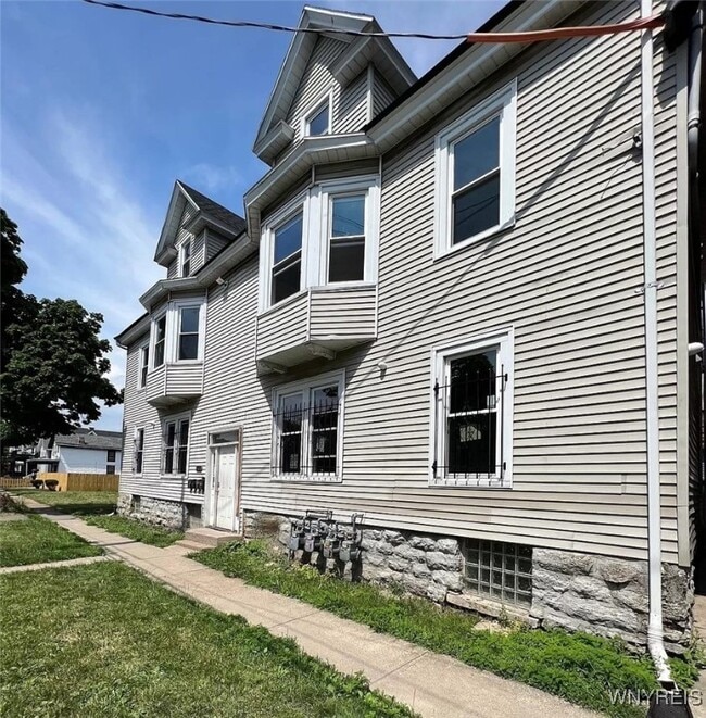 property at 224 Vermont St