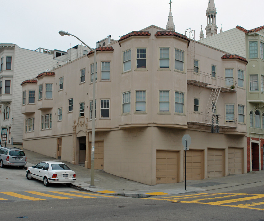 695 Greenwich St in San Francisco, CA - Building Photo