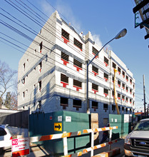 4453 White Plains Rd in Bronx, NY - Building Photo - Building Photo