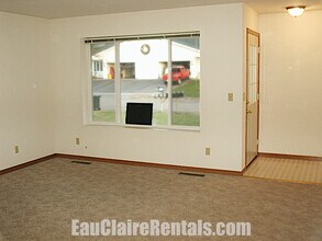 2265 Frank St, Unit 2265 in Eau Claire, WI - Foto de edificio - Building Photo