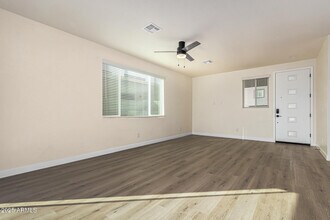 133 W Latona Rd in Phoenix, AZ - Building Photo - Building Photo