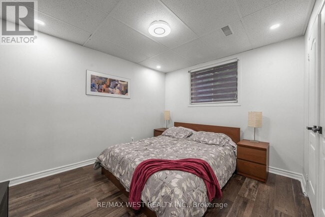 property at 122 Malcolm St