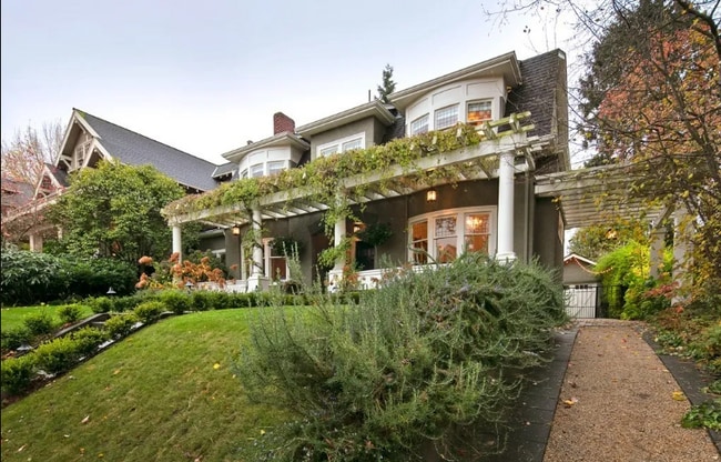 property at 1147 21st Ave E
