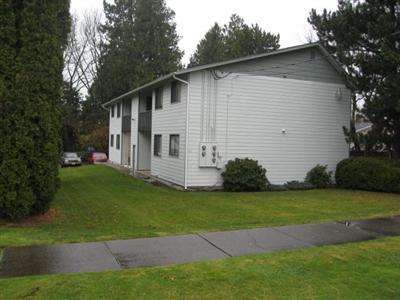 908 Edson St in Lynden, WA - Foto de edificio